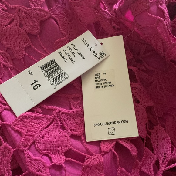 Gorgeous Magenta Floral Lace Party Dress NWT - Picture 5 of 6